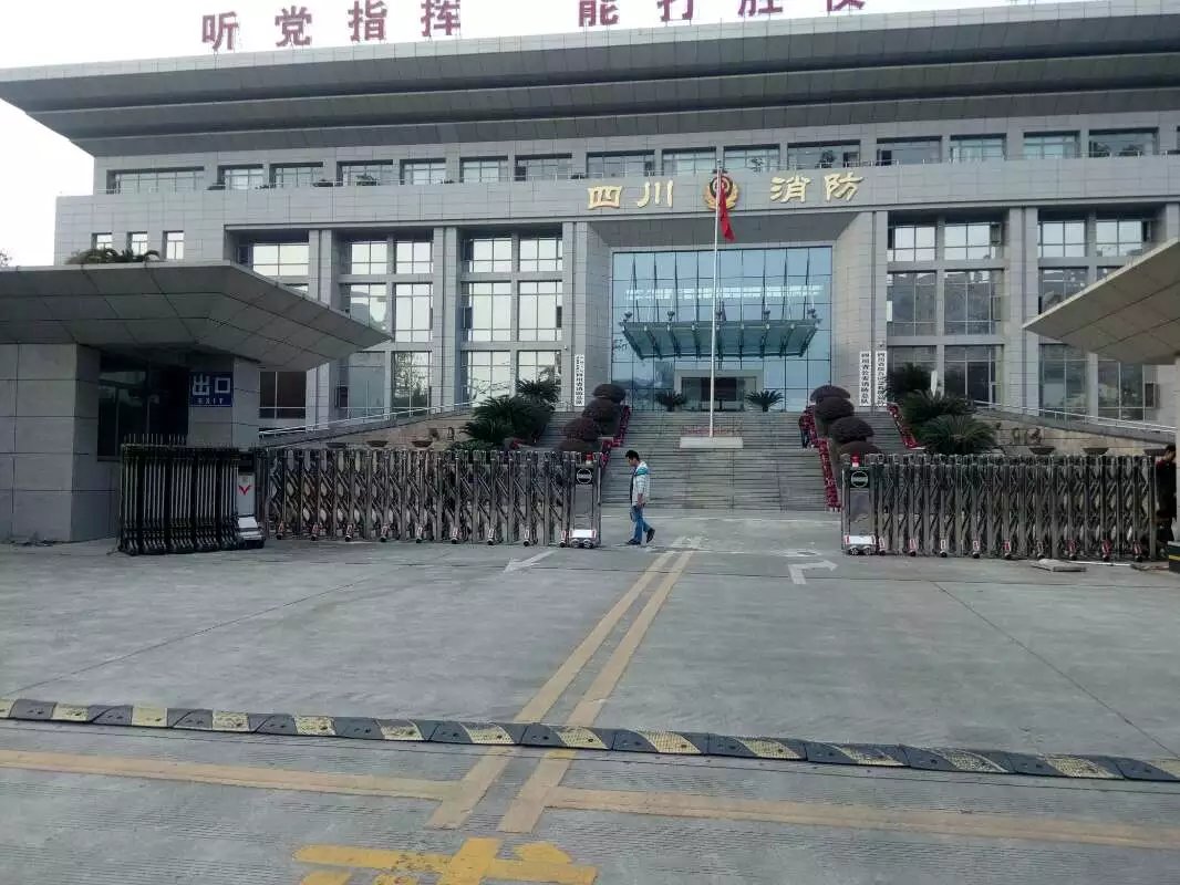 乐安县乐安县四川消防总队伸缩门